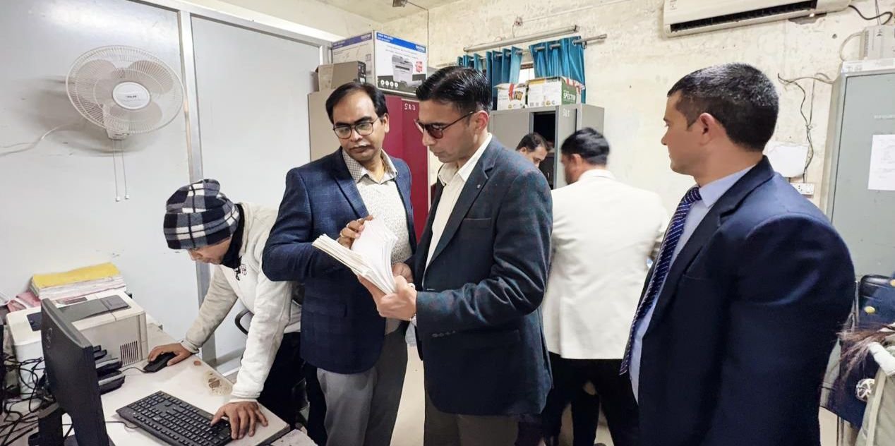 डीएम की संस्तुति पर उप निबंधक ऋषिकेश निलंबित, मुख्यालय संबद्ध